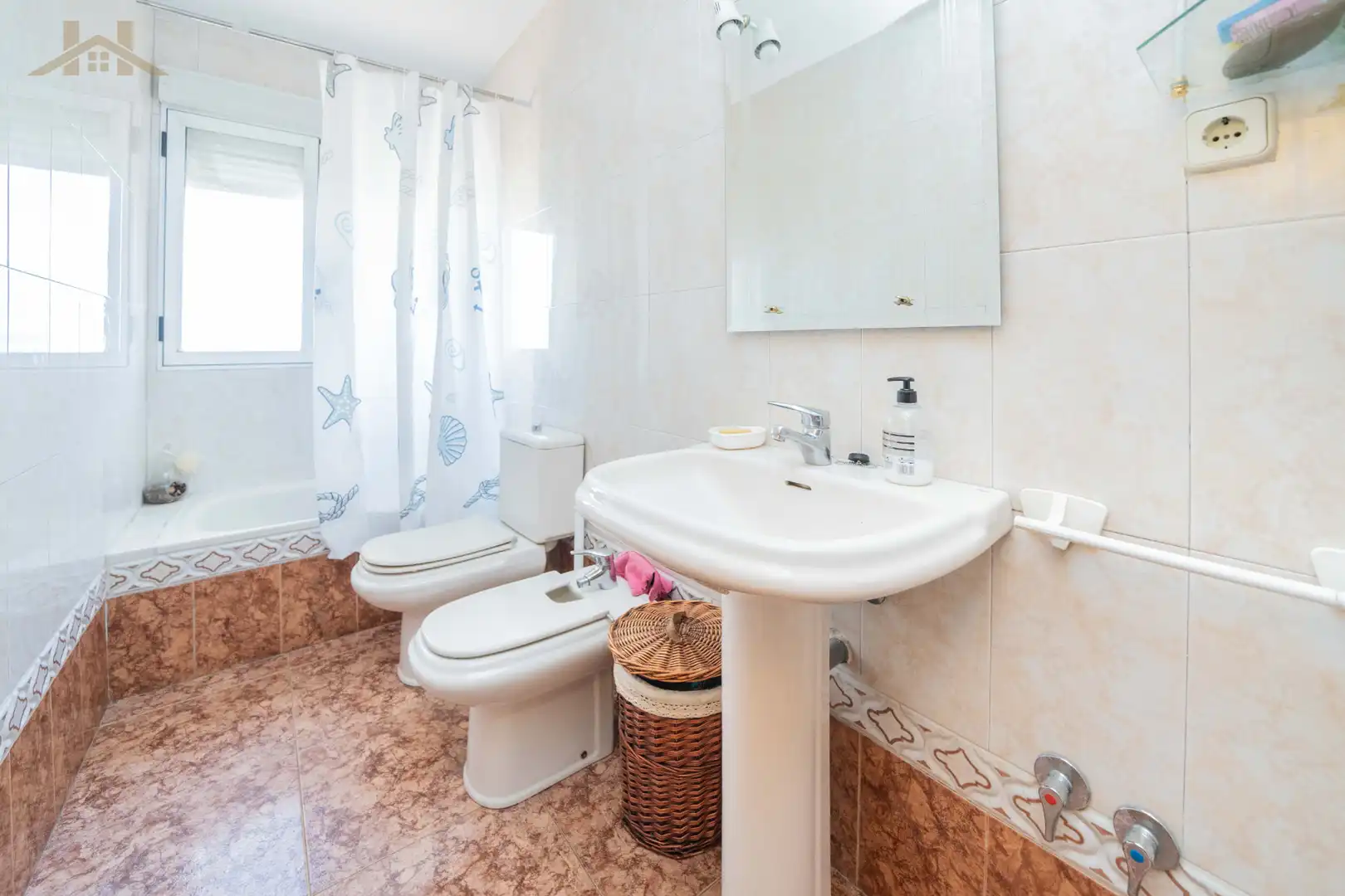 Bathroom of Houses for sale in Villanueva del Pardillo  with Heating, Private garden and Terrace