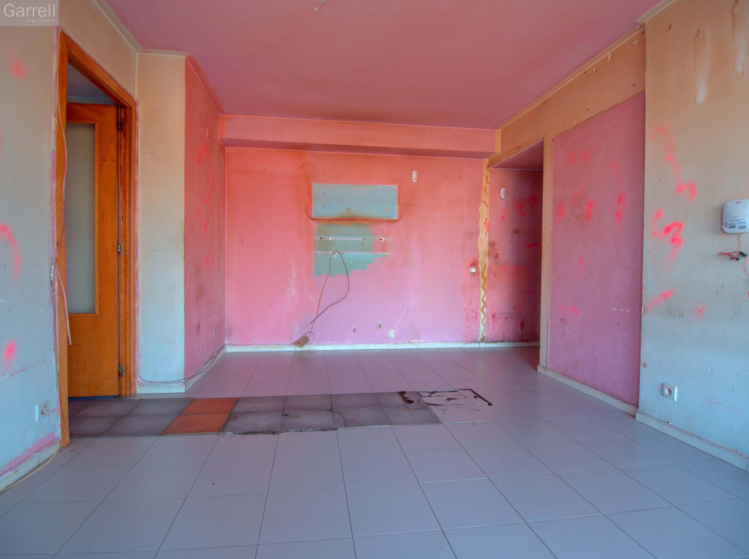 Flat for sale in  Barcelona Capital  with Storage room