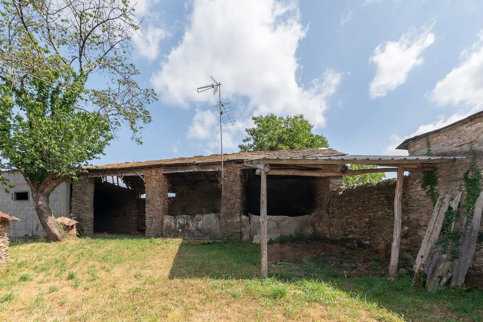 Vista exterior de Finca rústica en venta en Lugo con Amueblado