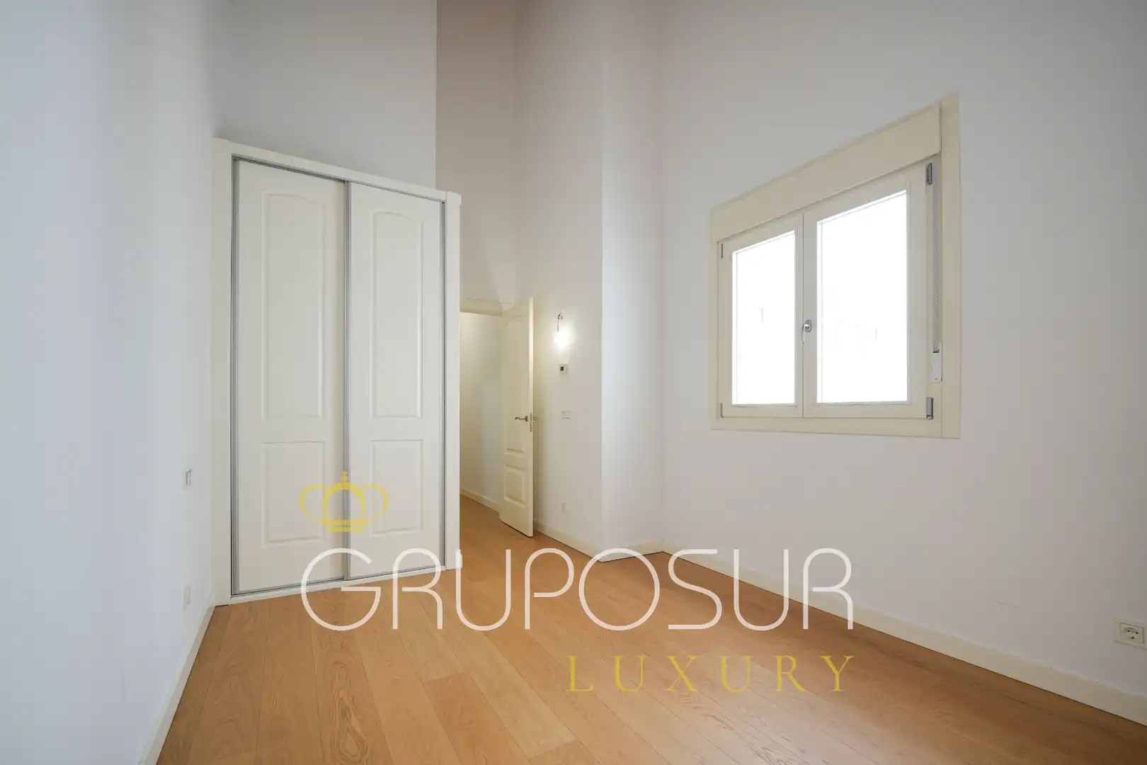 Schlafzimmer von Dachboden zum Verkauf in Valladolid mit Heizung, Parkett und Abstellraum