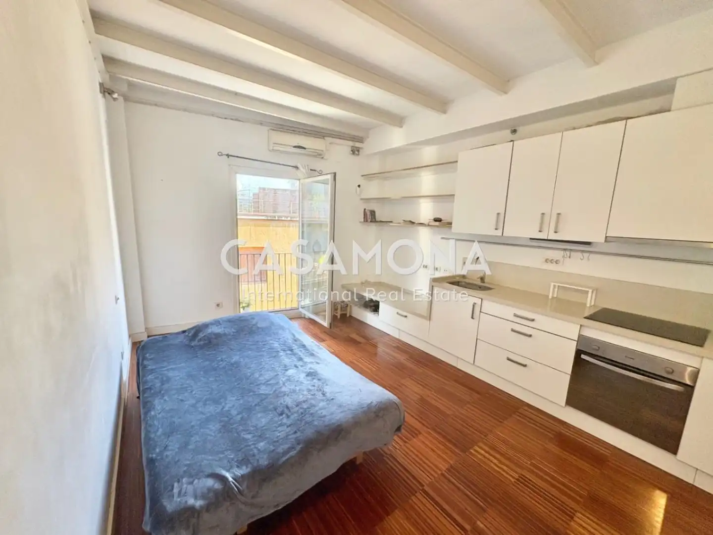 Schlafzimmer von Maisonette zum Verkauf in Barcelona mit Klimaanlage, Terrasse und Balkon
