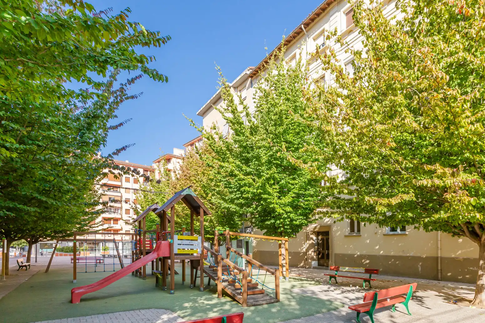 Terrassa de Pis en venda en  Pamplona / Iruña amb Calefacció, Parquet i Traster