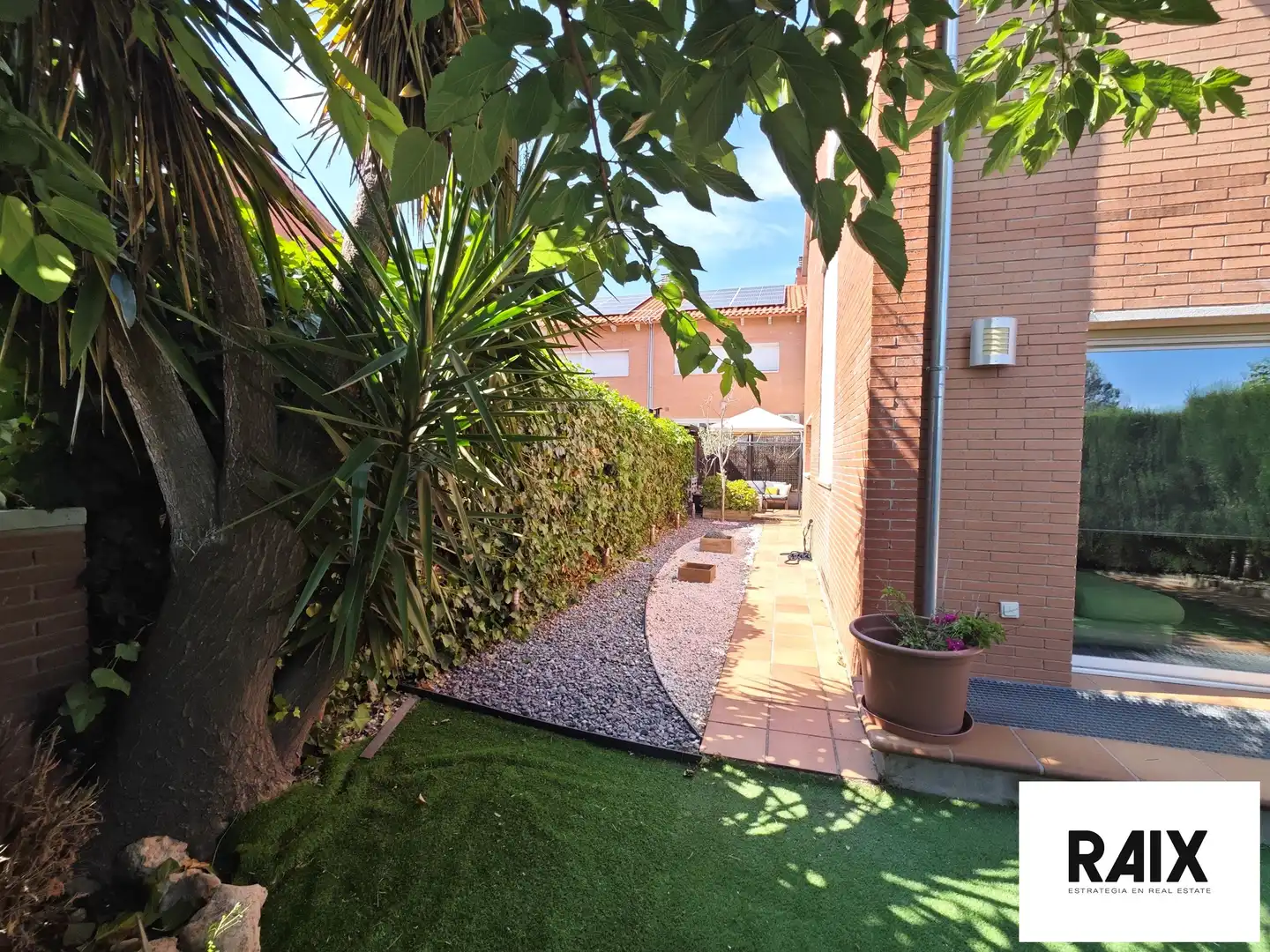 Casa adosada en venta en Carrer Garbi, Viladecavalls