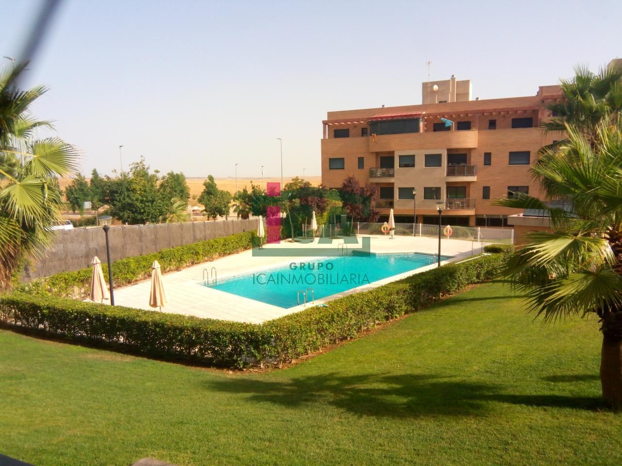 Piscina de Pis en venda en Cáceres Capital amb Calefacció, Terrassa i Traster