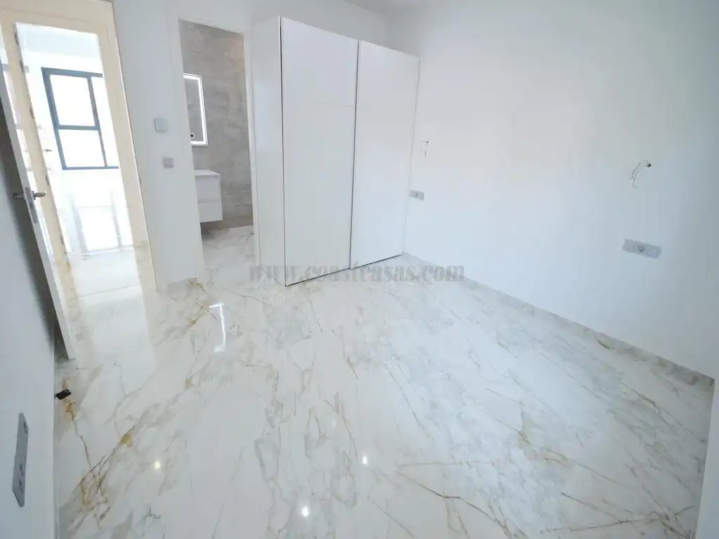 Chalet con piscina en venta en Los Balcones - Los Altos, imagen 17