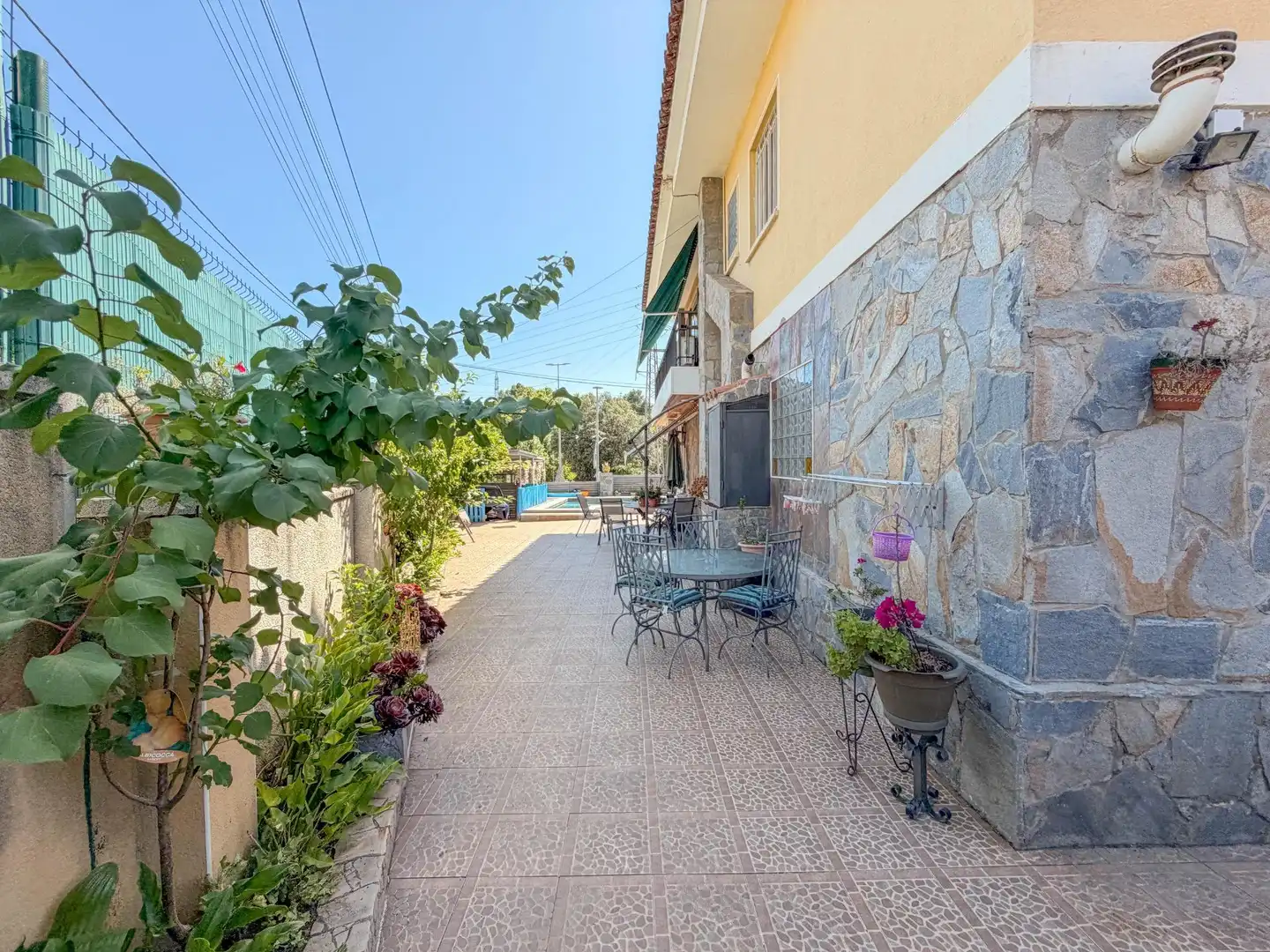 Terrace of Detached homes for sale in Abrera  with Air Conditioner, Heating and Private garden