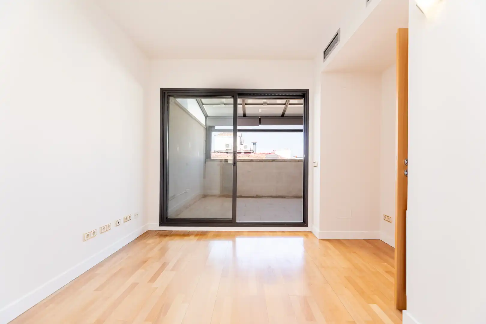 Habitación de Ático de alquiler con opción a compra en Madrid con Aire acondicionado, Calefacción y Terraza