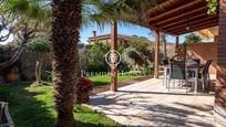 Terrassa de Casa adosada en venda en Cambrils amb Aire condicionat, Calefacció i Jardí privat