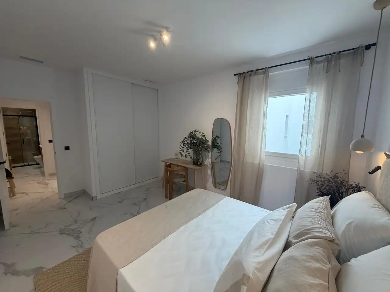 Bedroom of Flat for rent in Cádiz  with Air Conditioner, Furnished and Pets allowed
