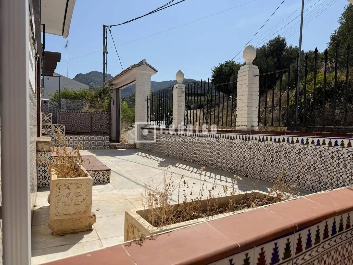 Vista exterior de Casa o xalet en venda en Málaga amb Terrassa