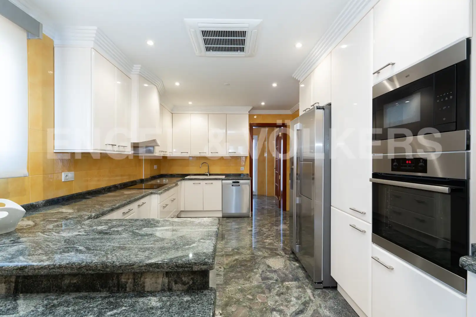 Cocina de Casa o chalet en venta en Telde con Calefacción, Jardín privado y Terraza