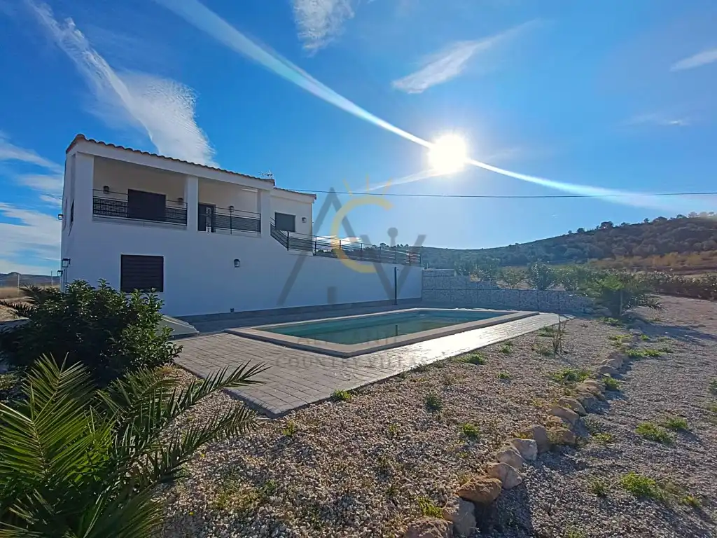 Xalet amb terrassa en venda a Poligono 23 Paraje 47 Casas De Los Santos, imagen 2