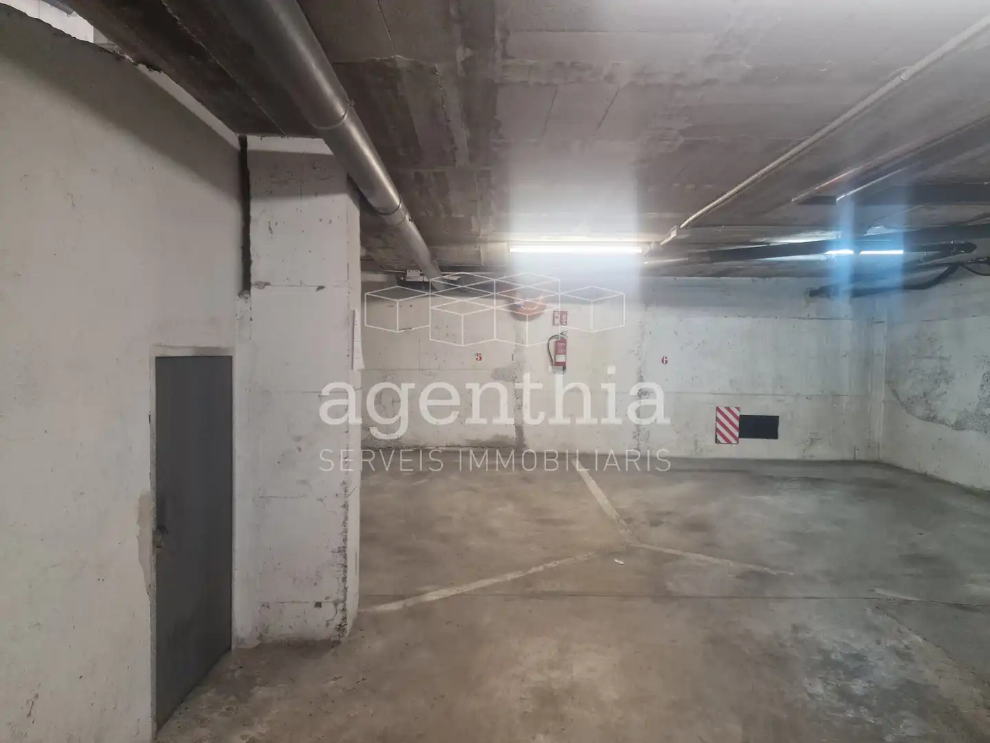 Aparcament de Garatge en venda en Girona