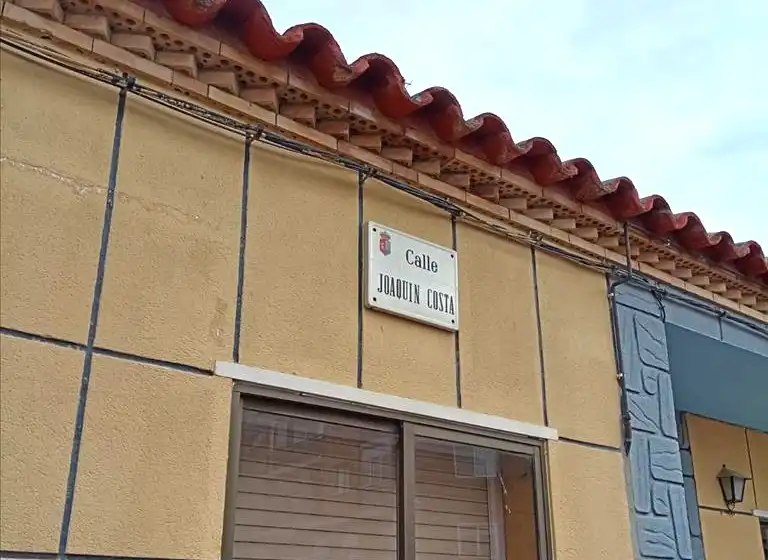 Außenansicht von Garage zum Verkauf in La Puebla de Alfindén