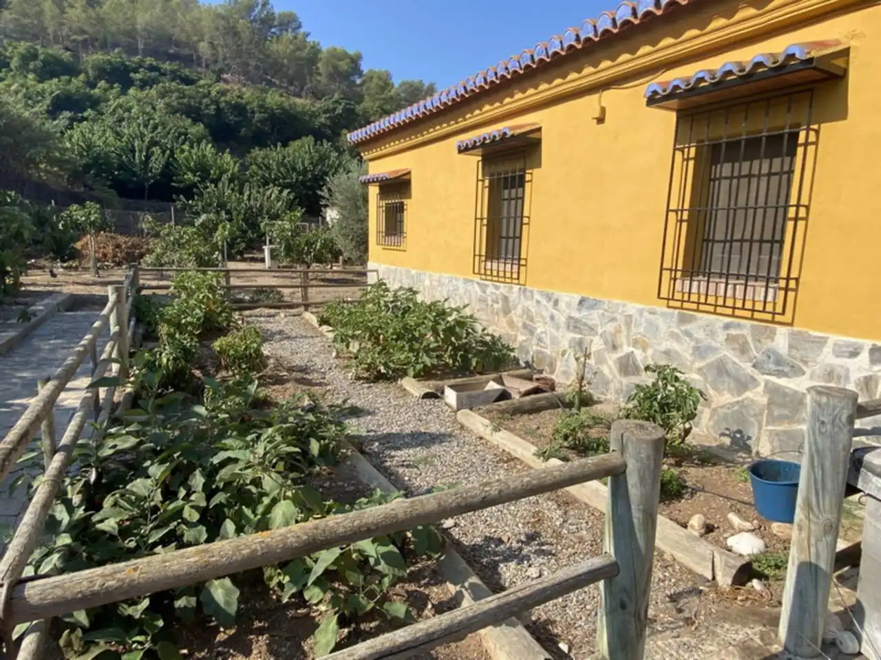 Garten von Country house zum Verkauf in Torrenueva Costa mit Privatgarten, Terrasse und Schwimmbad