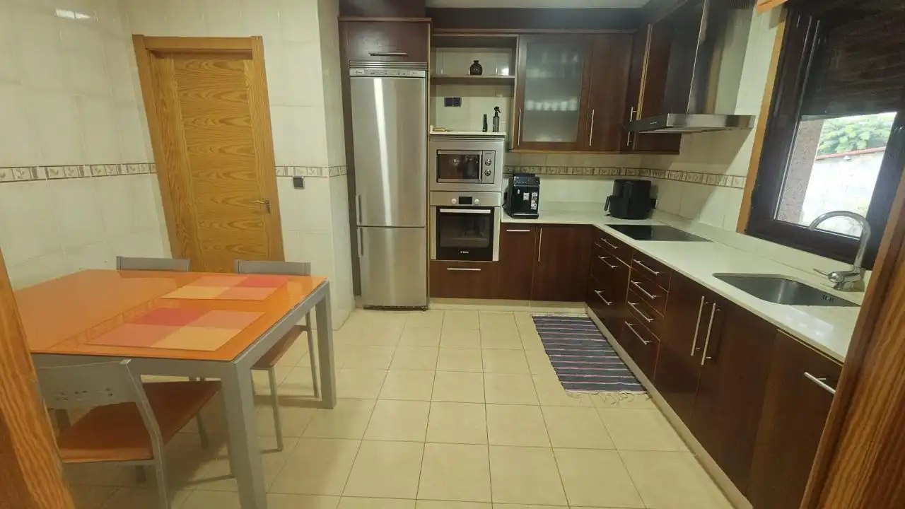 Villa con giardino in affitto a Mos, imagen 3