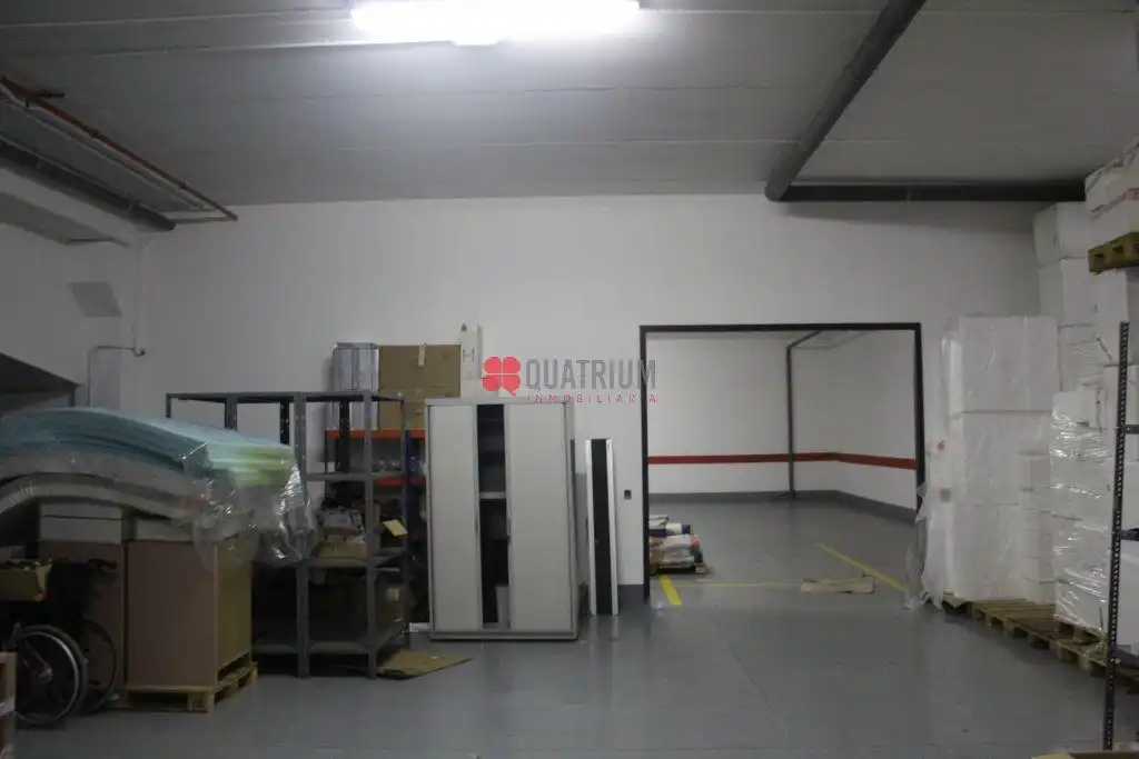 Nau industrial de lloguer a Rúa da República Checa, imagen 11