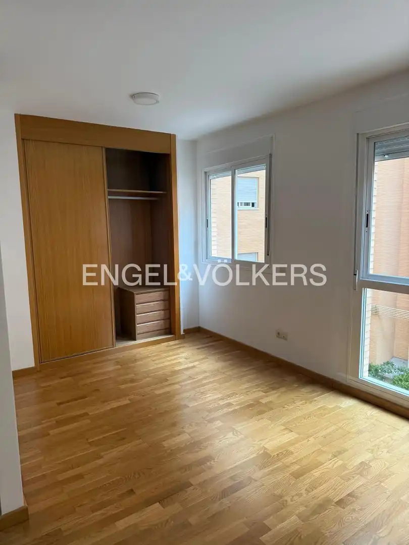 Bedroom of Flat for sale in Madrid  with Air Conditioner, Heating and Storage room