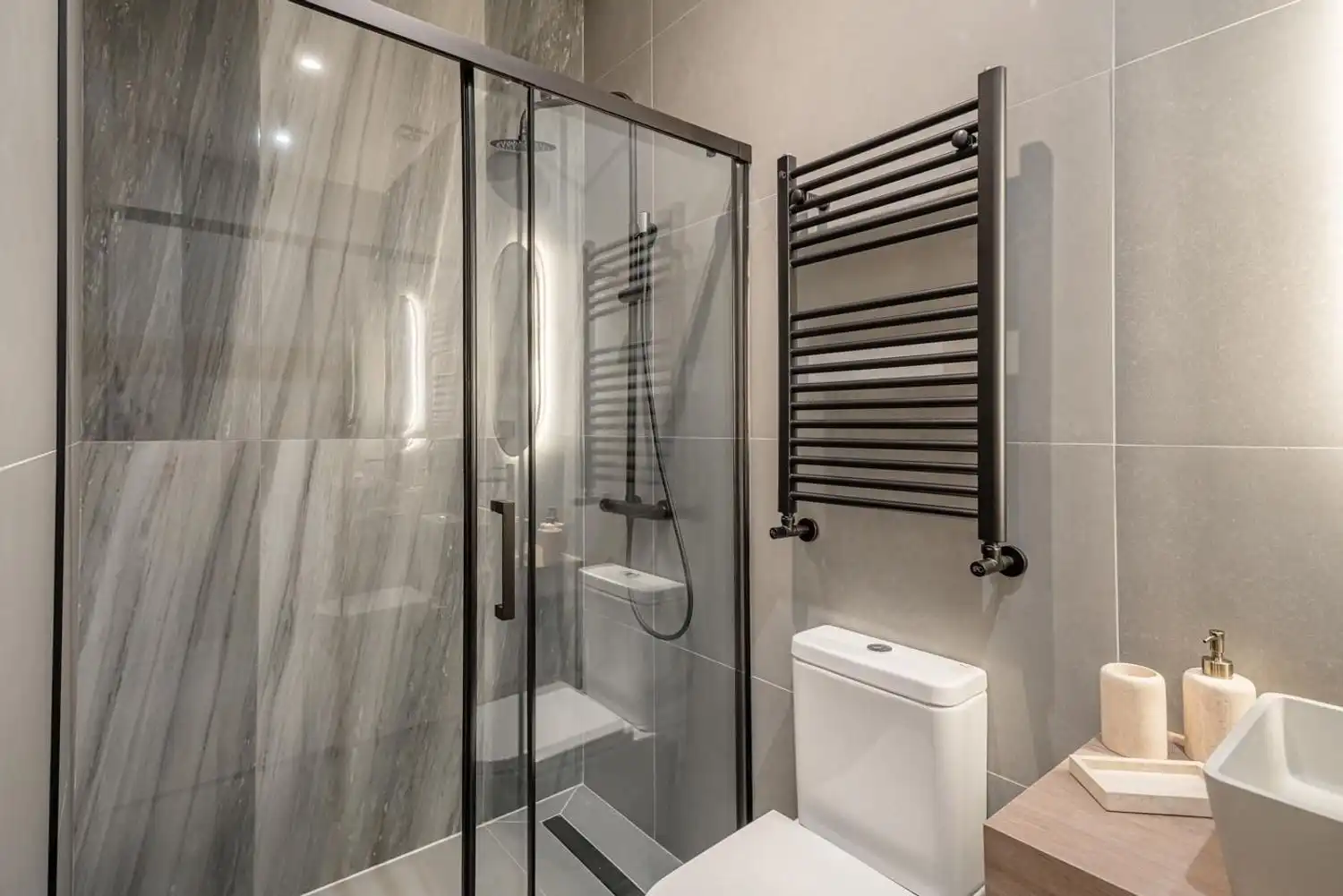 Baño de Piso en venta en Madrid con Aire acondicionado, Calefacción y Amueblado