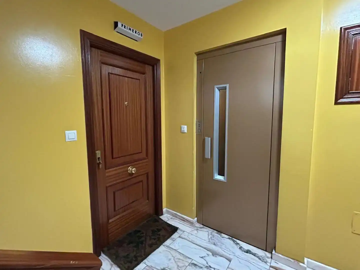 Wohnung zum Verkauf in Curtis mit Balkon