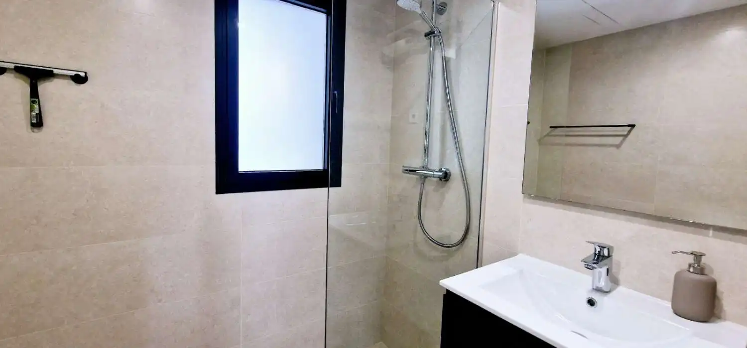 Bany de Casa o xalet en venda en Torrox amb Aire condicionat, Moblat i Internet