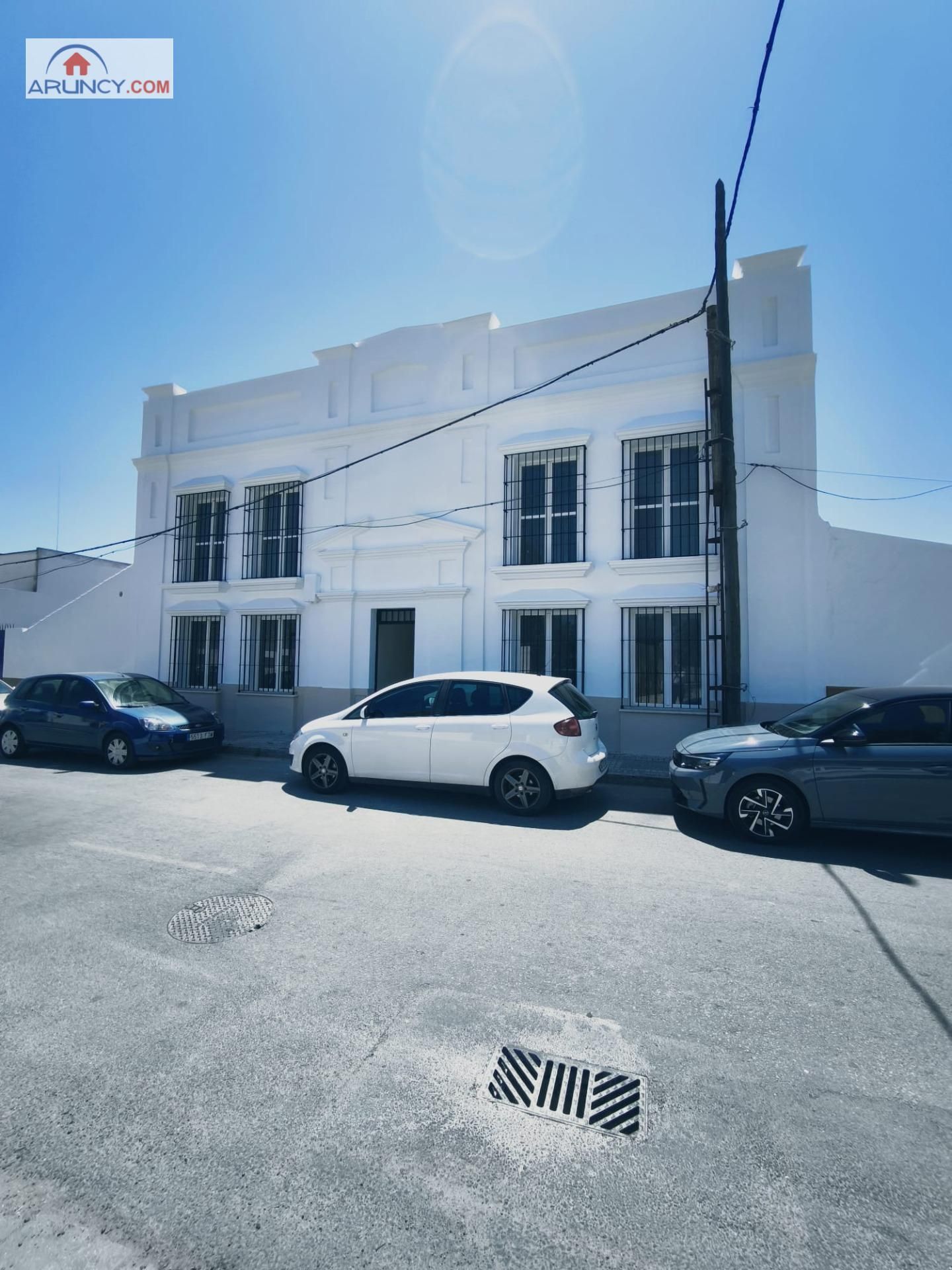 Vista exterior de Edificio en venta en Alcalá del Río