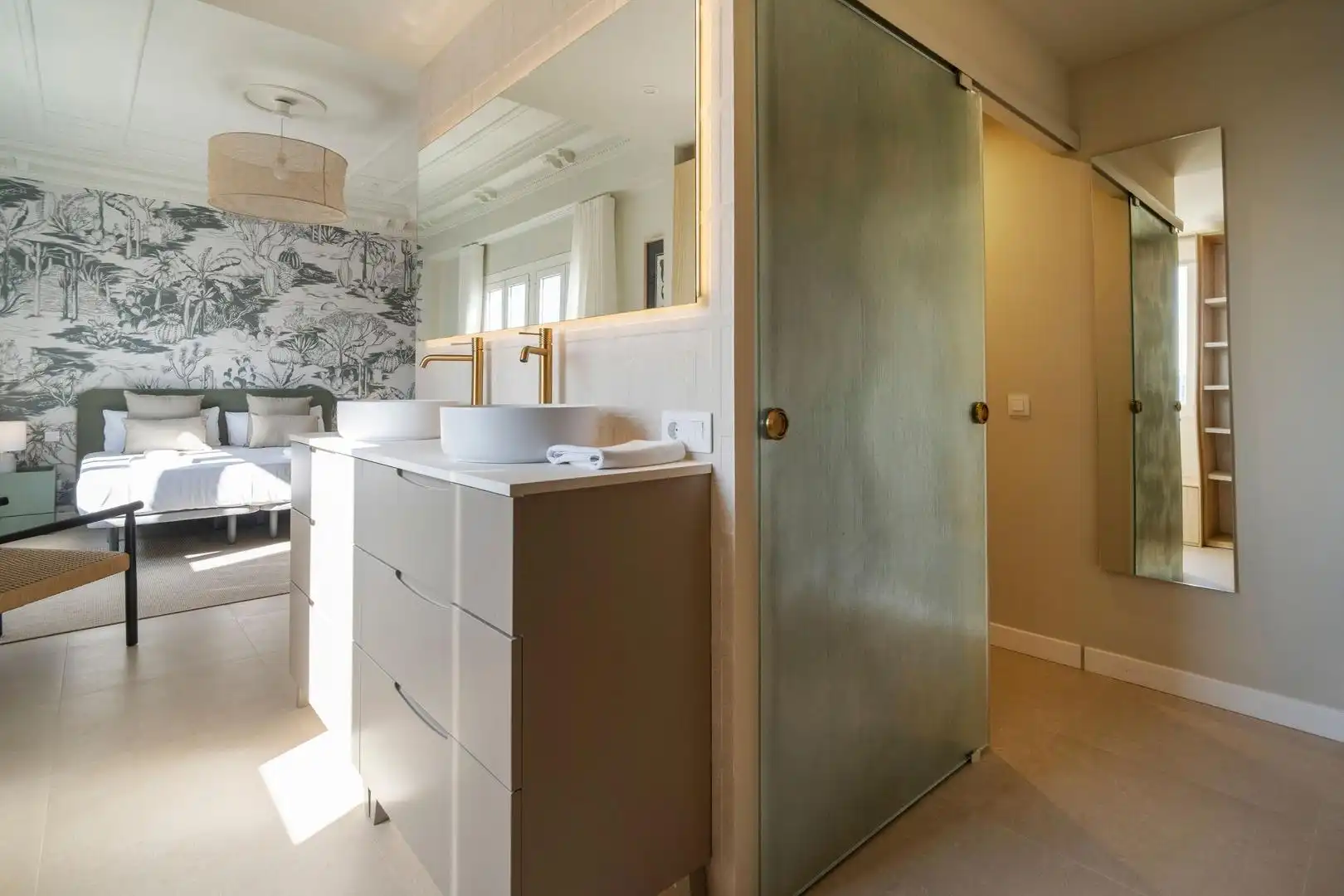 Bathroom of Attic for rent in Valencia  with Air Conditioner, Heating and Terrace
