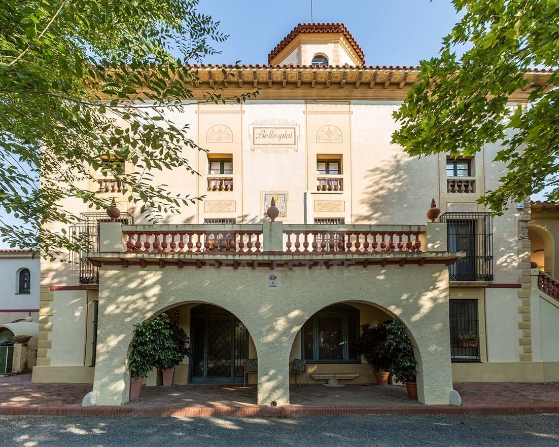 Vista exterior de Casa o xalet en venda en Reus amb Aire condicionat, Terrassa i Piscina