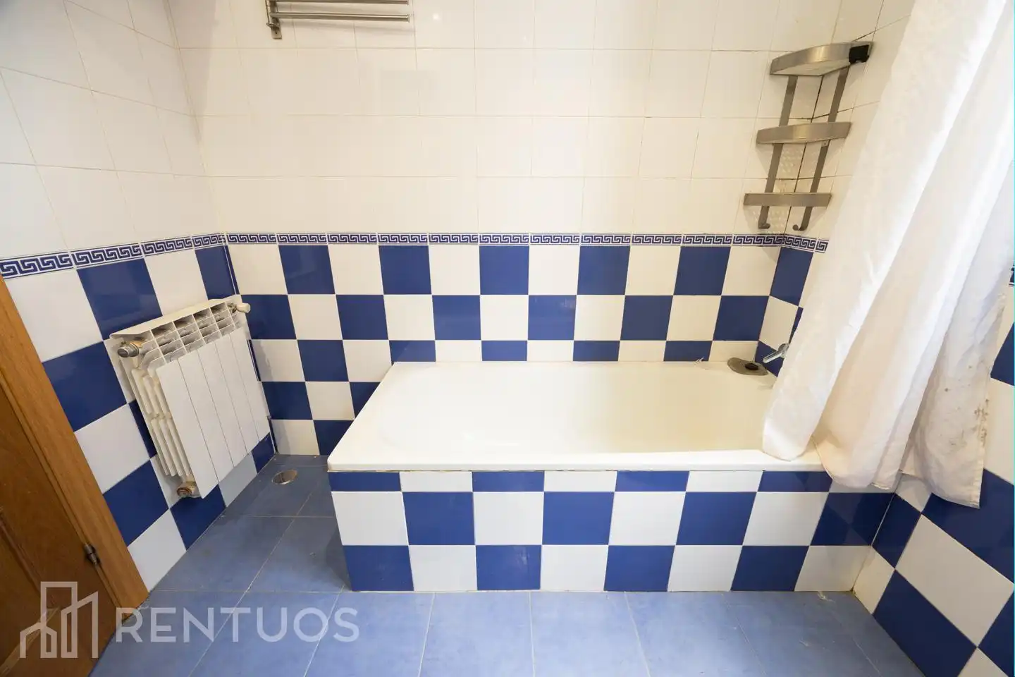 Badezimmer von Wohnung zur Miete in Madrid mit Heizung, Parkett und Möbliert