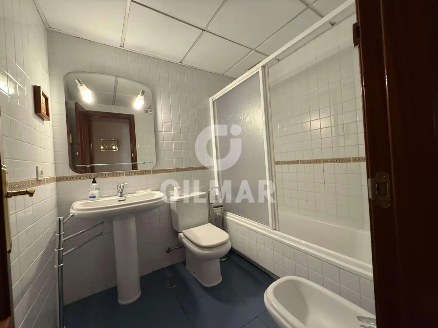 Bathroom of Flat for rent in Sevilla  with Air Conditioner, Heating and Terrace