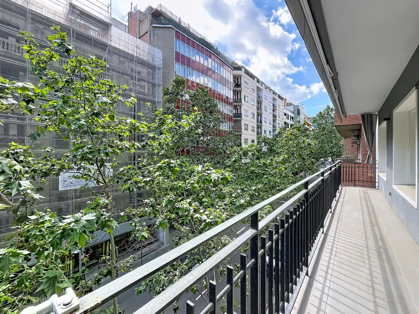 Terrasse von Wohnung zum Verkauf in Barcelona mit Klimaanlage, Parkett und Balkon