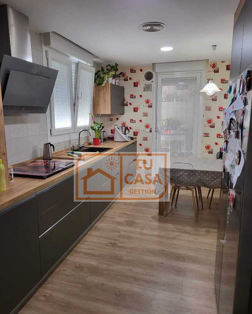 Cocina de Piso en venta en Cáceres Capital con Aire acondicionado, Calefacción y Parquet