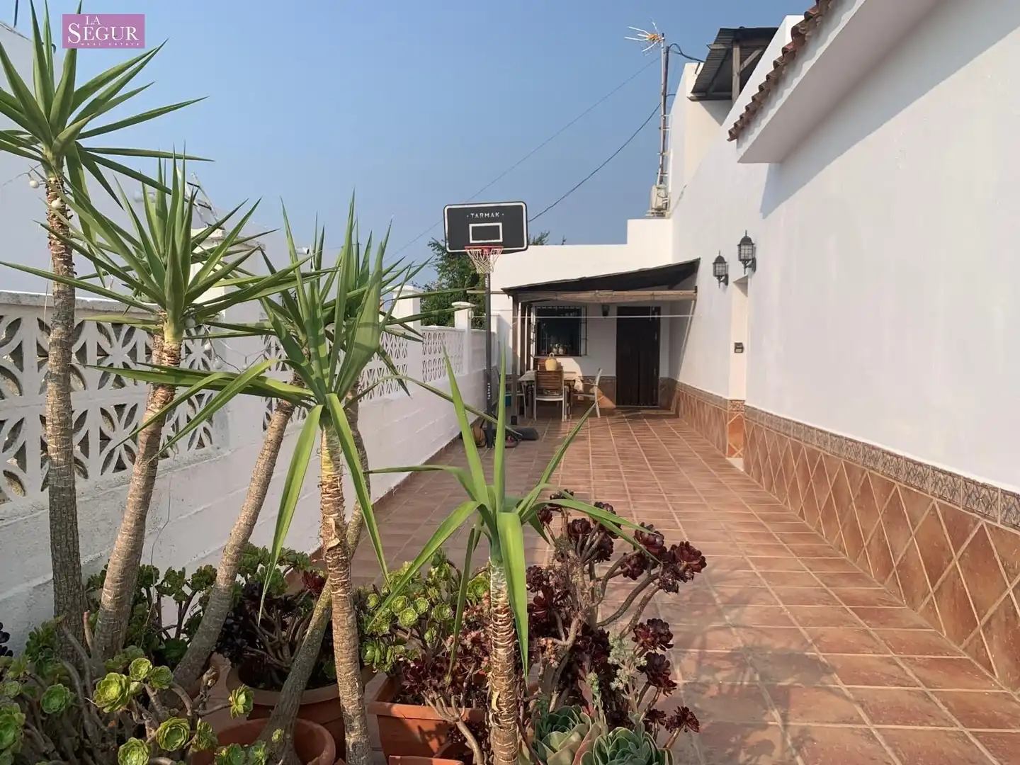 Vista exterior de Casa o chalet en venta en Conil de la Frontera con Aire acondicionado, Jardín privado y Terraza