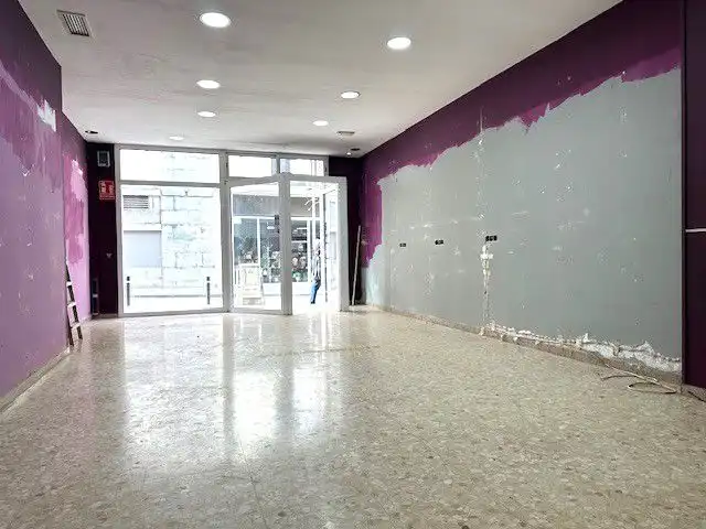 Gewerbefläche zur Miete in LLUIS PASCUAL ROCA 28