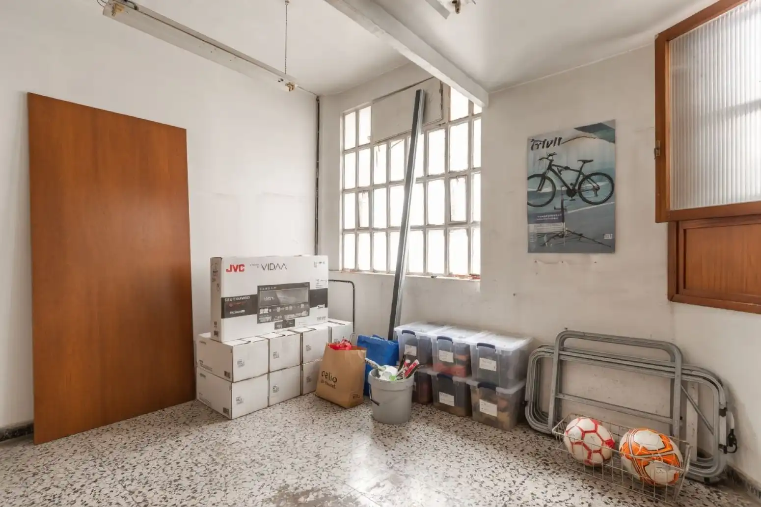 Commercial properties for sale in  Pamplona / Iruña  with Air Conditioner
