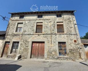 Exterior view of Building for sale in Puigcerdà