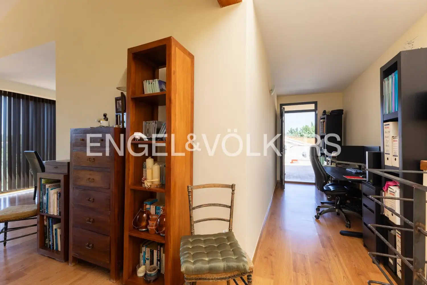 Balcony of Houses for sale in Montserrat  with Air Conditioner, Heating and Private garden