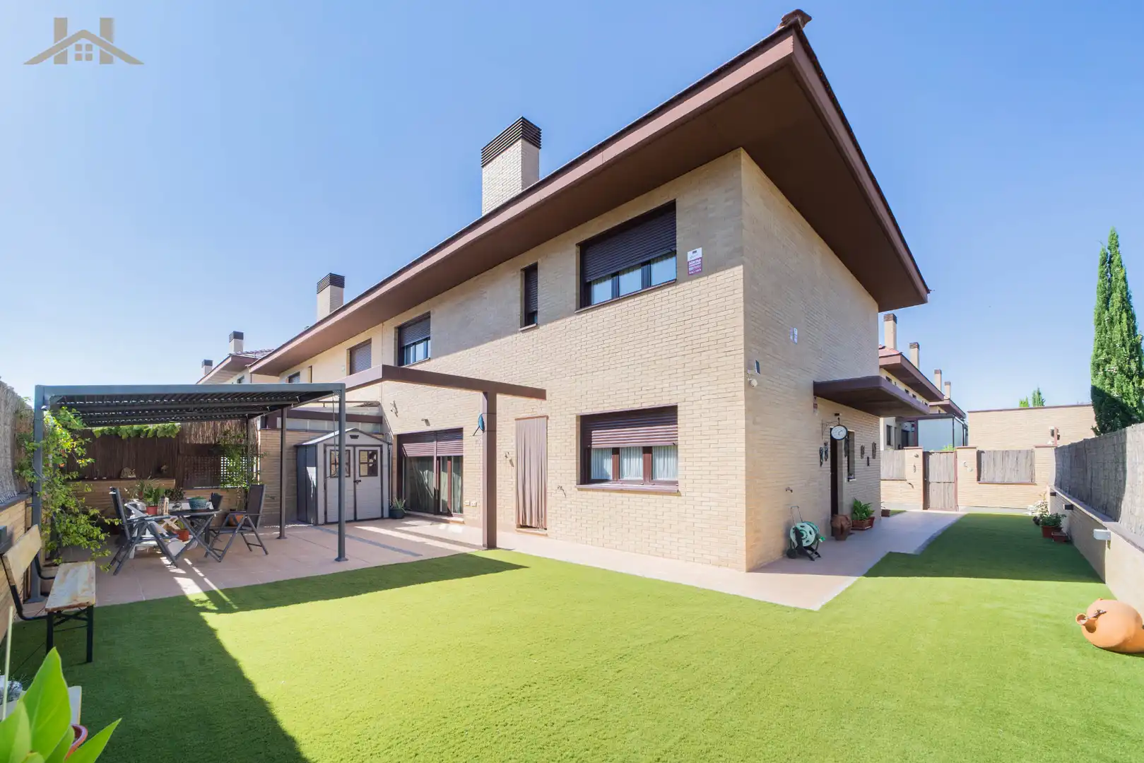 Exterior view of Detached homes for sale in Villaviciosa de Odón  with Air Conditioner, Heating and Private garden