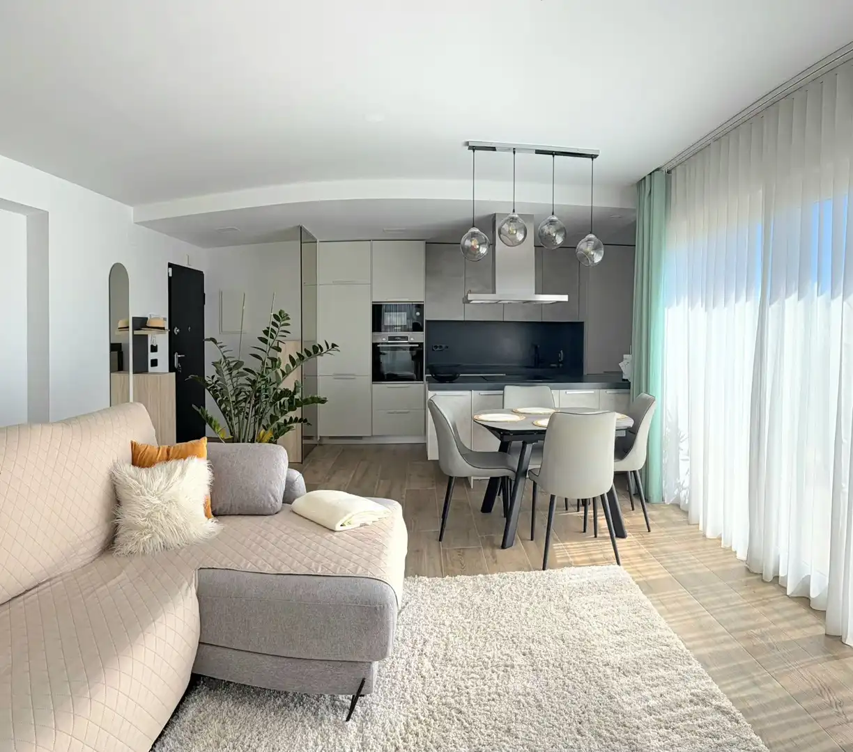 Wohnzimmer von Wohnungen zur Miete in Torrevieja mit Klimaanlage, Terrasse und Abstellraum