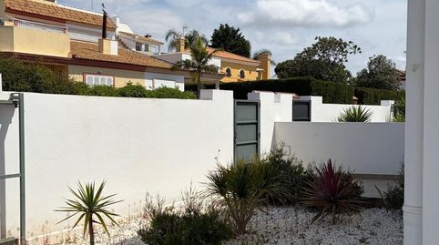 Foto 3 von Einfamilien-Reihenhaus zum Verkauf in Urbasur, Islantilla