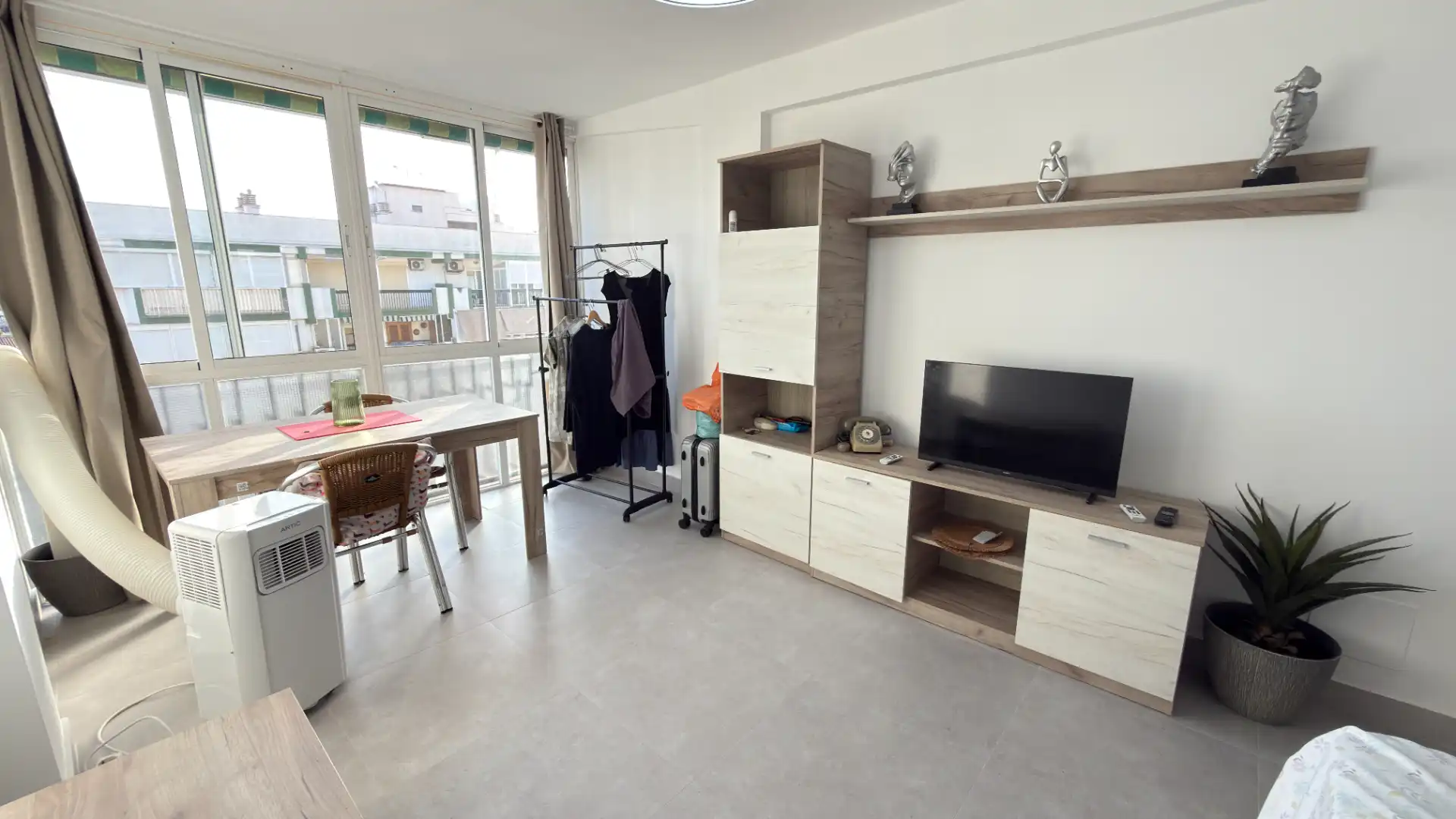 Wohnung zur Miete in Poniente - Faro