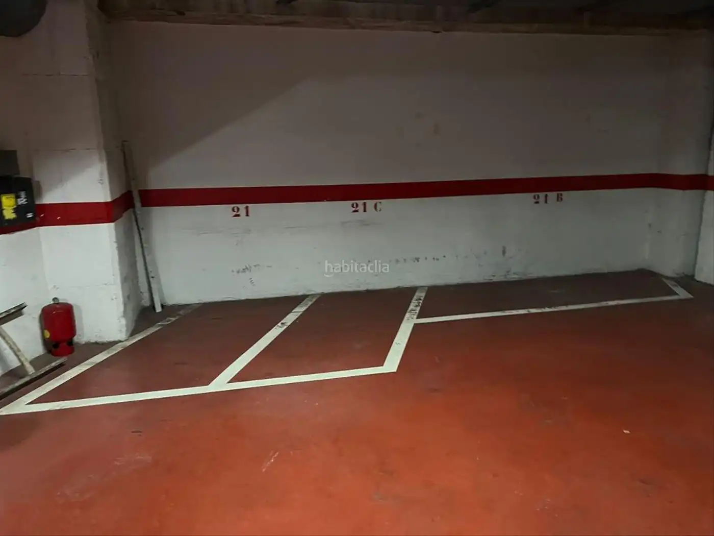 Motorradstellplatz zur Miete in Carrer de Mossèn Jacint Verdaguer 8, imagen 2