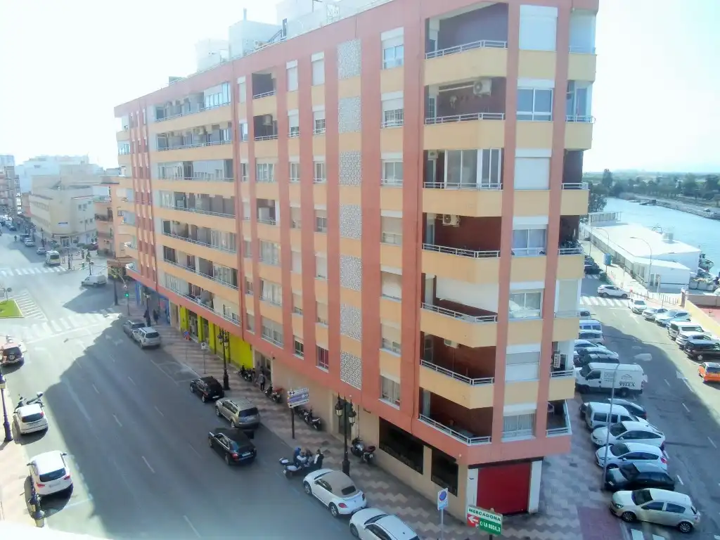 Außenansicht von Wohnung zum Verkauf in Cullera mit Heizung und Terrasse