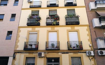 Vista exterior de Estudi en venda en  Madrid Capital