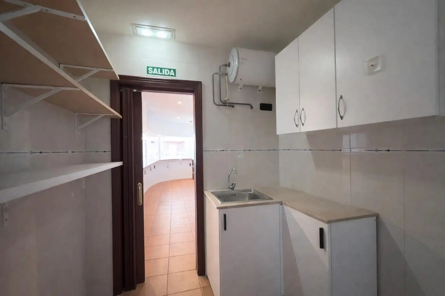 Business premises for sale in Calle Cabo Peñas, imagen 13