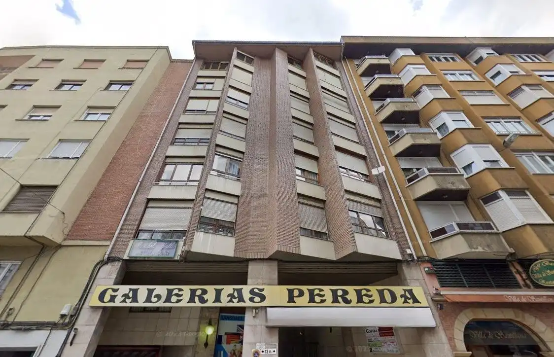 Vista exterior de Dúplex en venta en Torrelavega  con Calefacción y Amueblado