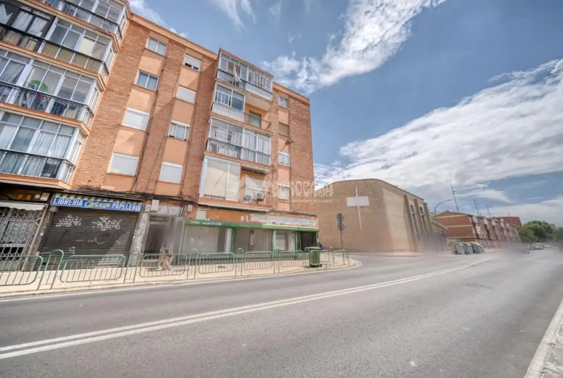 Vista exterior de Pis en venda en Valladolid amb Aire condicionat i Balcó