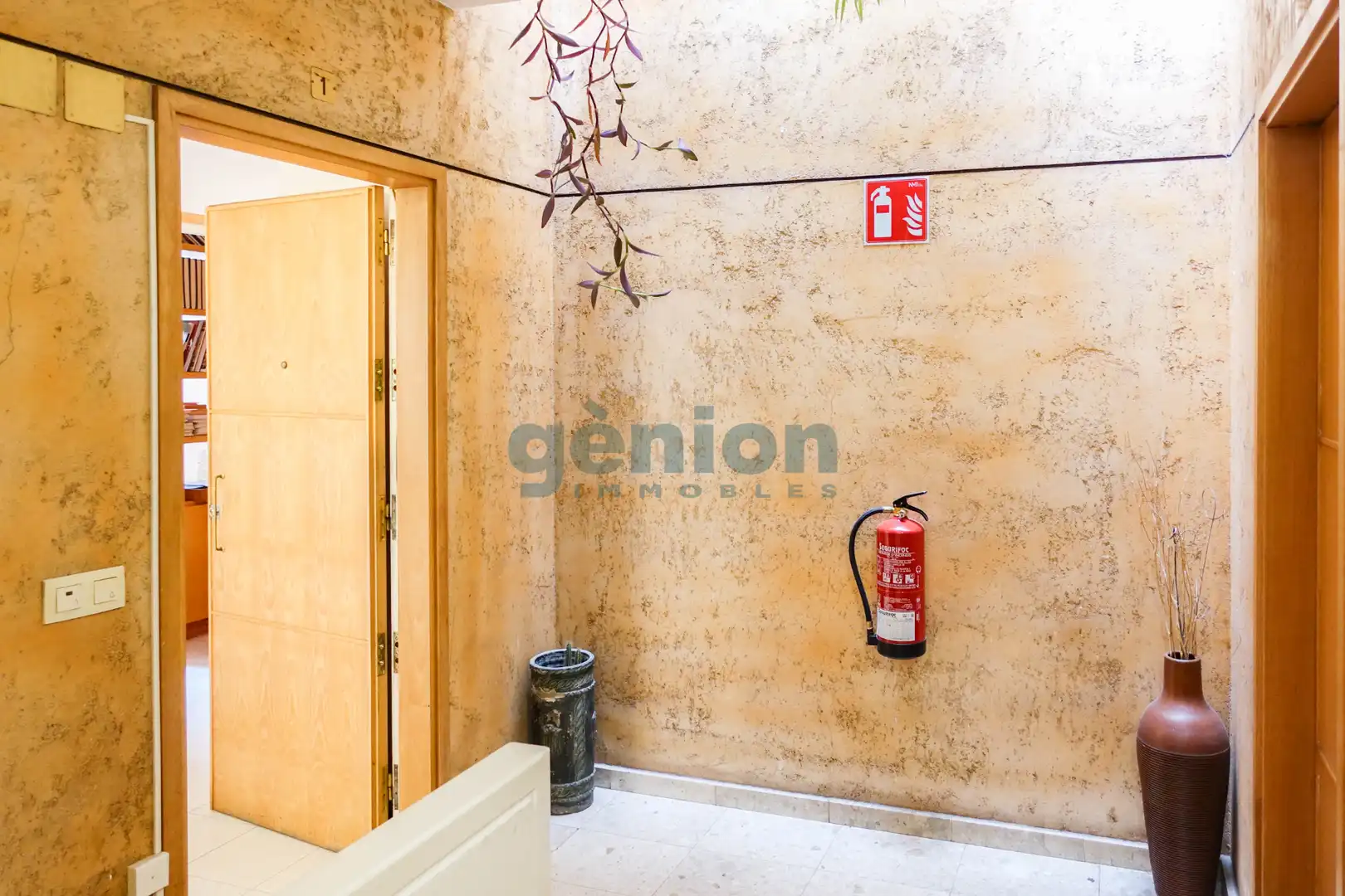 Piso en venta en Bescanó con Calefacción y Piscina comunitaria
