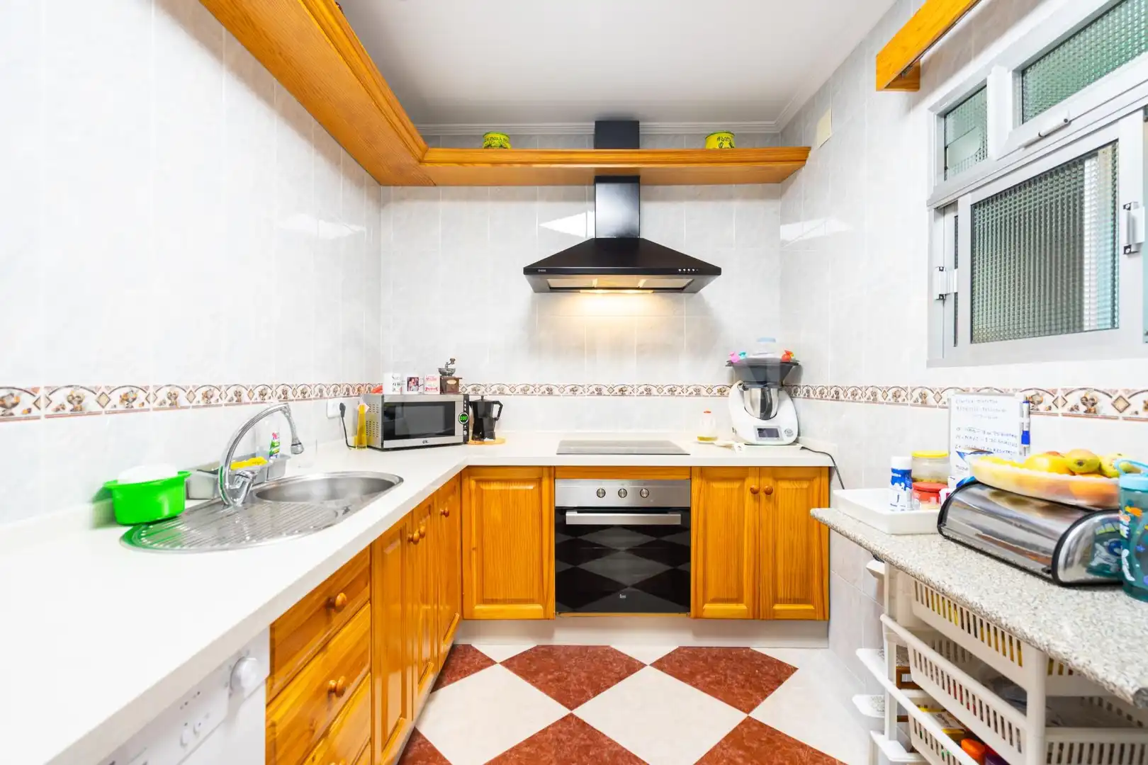 Kitchen of Houses for sale in Sevilla