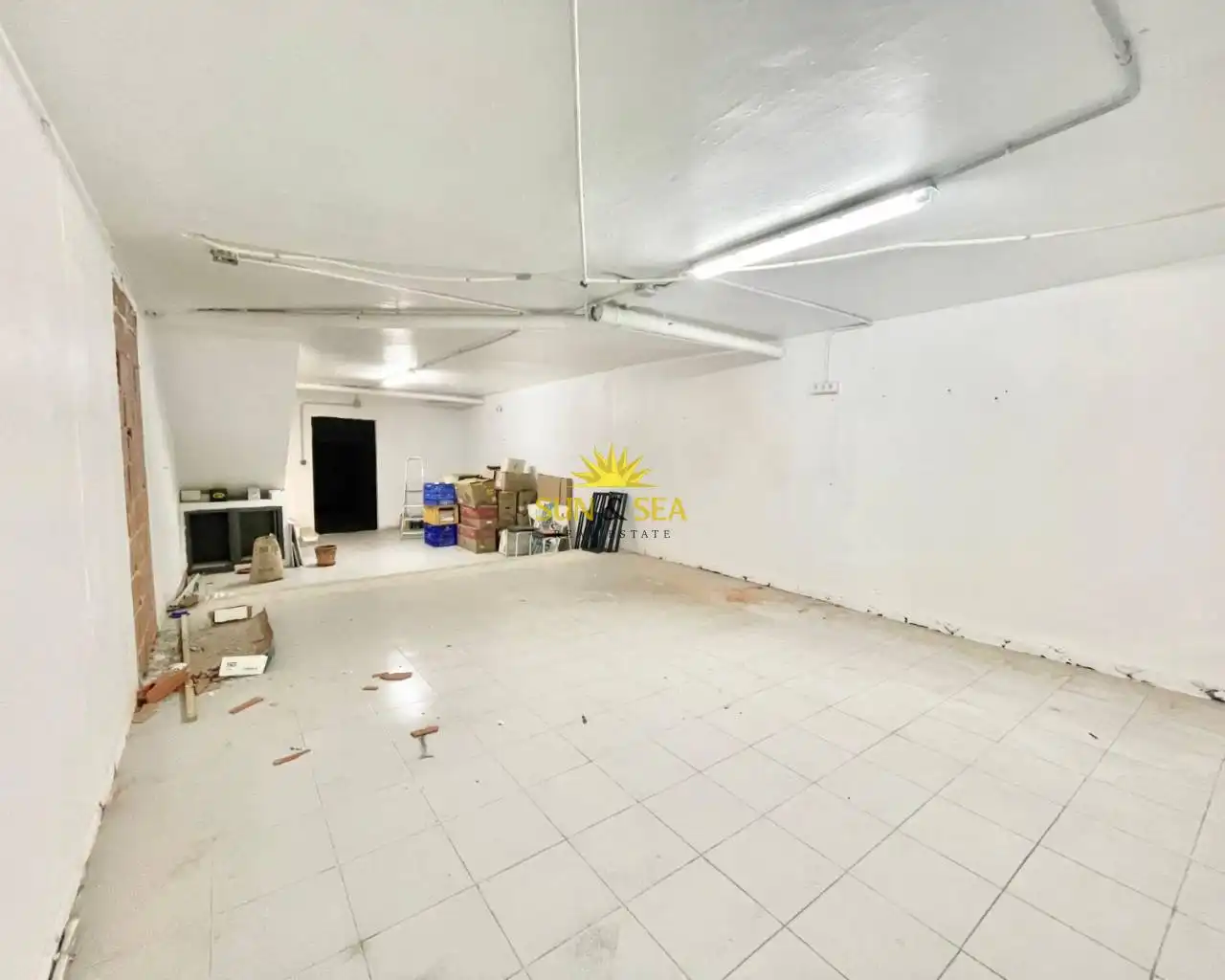 Commercial properties for rent in Avenida Habaneras - Curva de Palangre